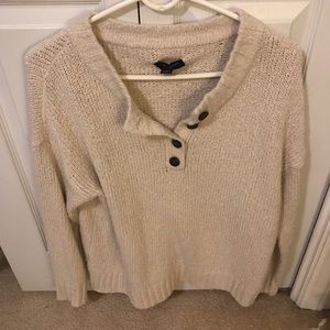 American Eagle pullover
